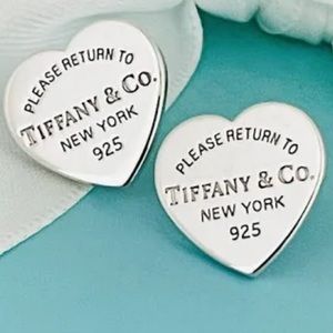 Return to Tiffany Heart Tag Stud Earrings